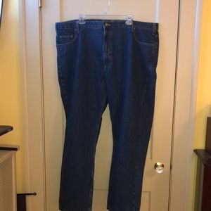 Mens 44x30 Members Mark dark blue jeans.